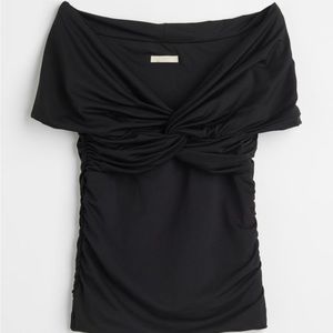 H&M black off the shoulder top Size Small NWT